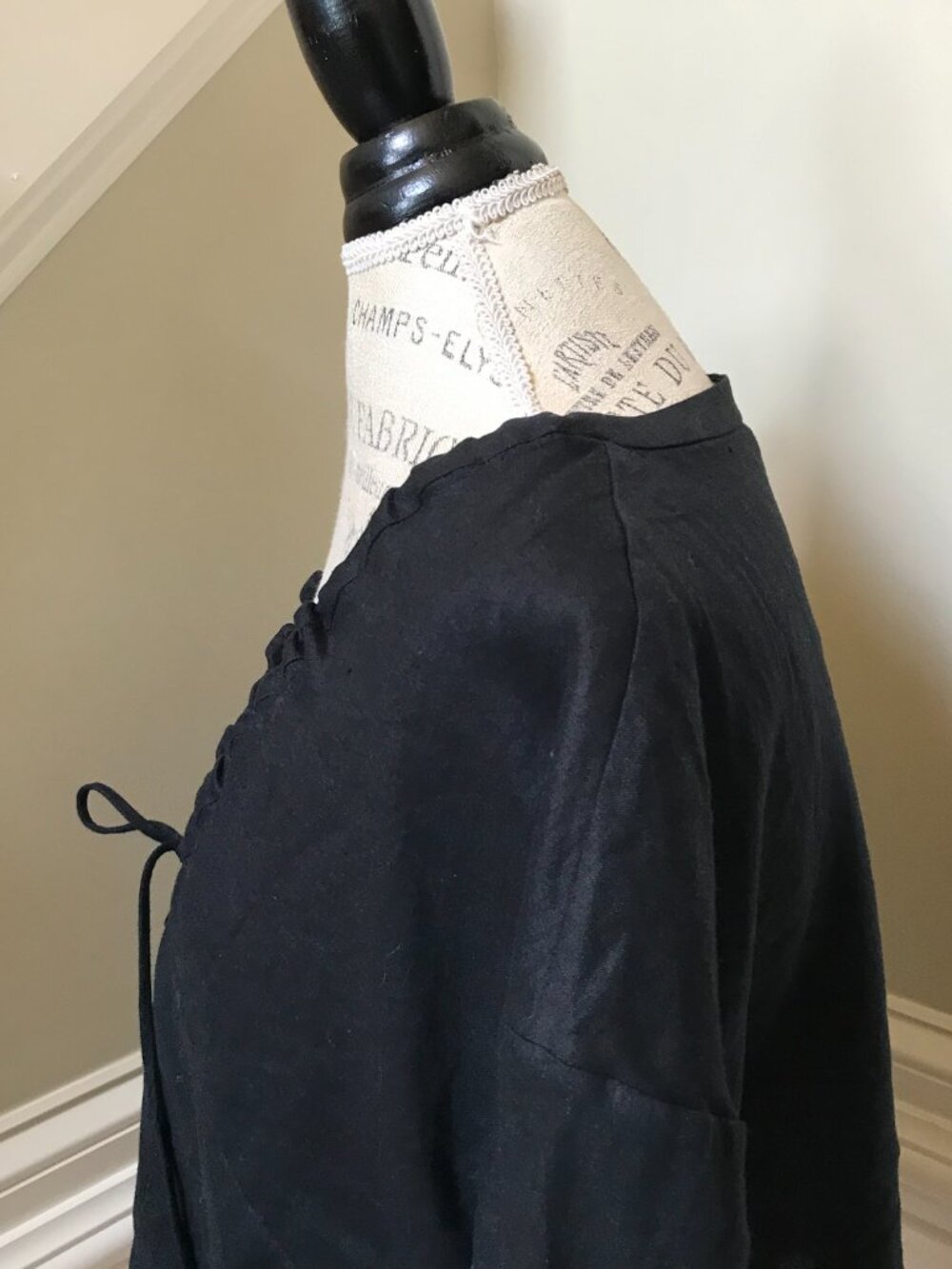 Banana Republic Linen Tie Front Top Shirt Blouse Womens Medium Black V-Neck BR - Picture 8 of 10